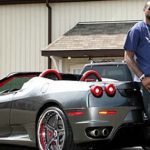 James LeBron con la sua auto.