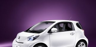 Toyota iQ