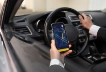 Uber sfida i taxi in Italia: prezzi ridotti del 30% con Comfort e sconti fino al 50% con UberX uber