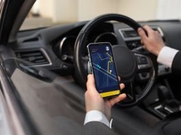 Uber sfida i taxi in Italia: prezzi ridotti del 30% con Comfort e sconti fino al 50% con UberX uber