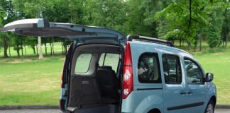 auto per disabili con pedana