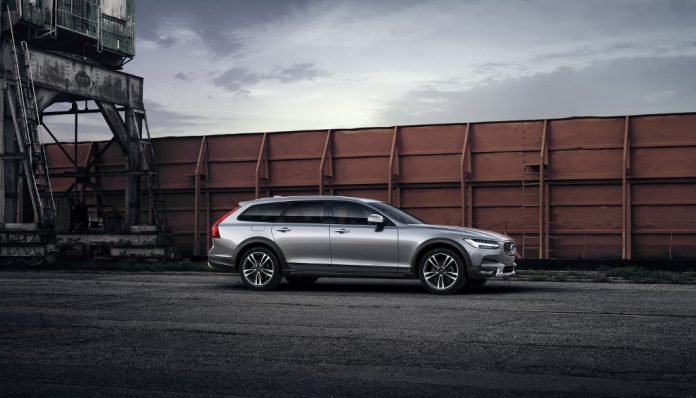 Volvo V90 Cross Country with Polestar Performance Optimisation