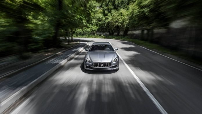 Le 10 migliori auto Maserati-Quattroporte-GranLusso (FILEminimizer)
