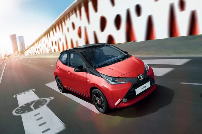 Toyota Aygo X-Cite Red Bi Tone