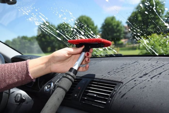 Liquido tergicristalli composizione