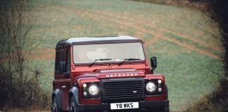 Land Rover Defender Works 2018