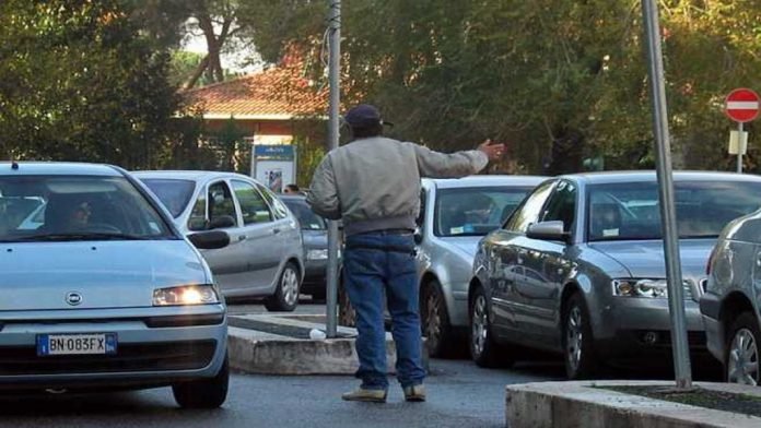 Parcheggiatore abusivo