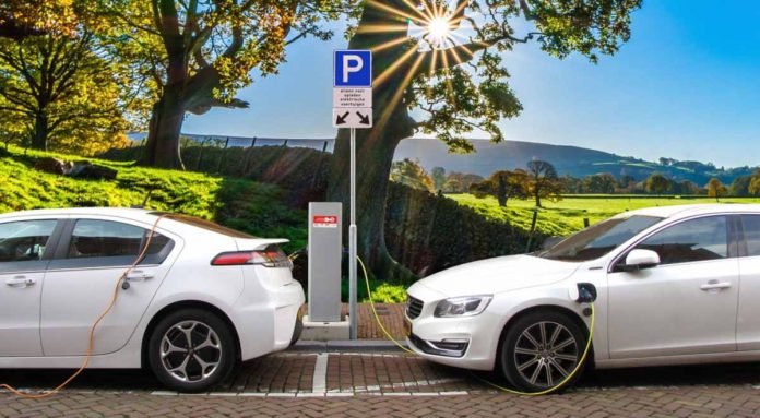 Auto elettrica e tempi di ricarica
