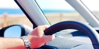 Dati completi di un'auto