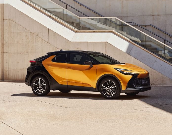 Toyota C-HR 2.0 plug-in hybrid Toyota C-HR 2.0 plug-in hybrid
