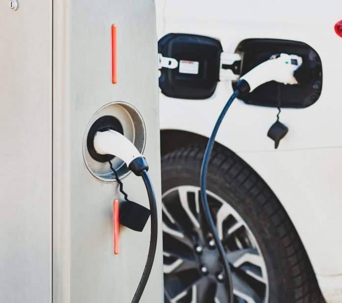 ricaricano le auto ibride