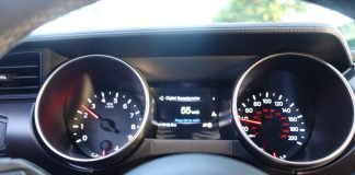 cruscotto auto