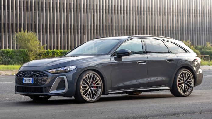 Audi A5 Avant e-hybrid, la wagon