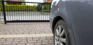 Parcheggio davanti a cancellata o ingresso di casa senza passo carrabile, quando è consentito