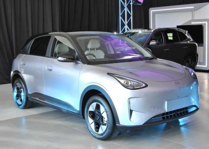 Geely E2