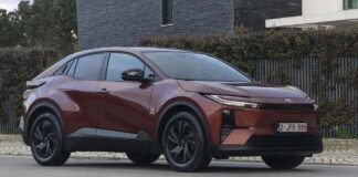 Toyota C-HR+