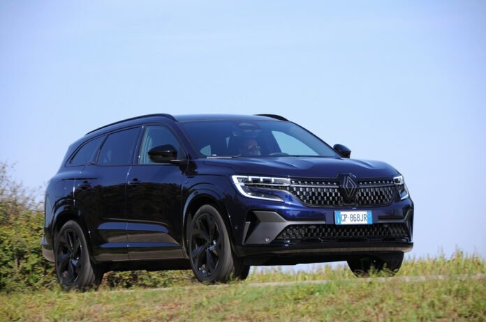 Toyota Verso vs Renault Espace Toyota Verso vs Renault Espace